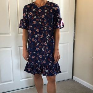 Ruffle light material midi dress